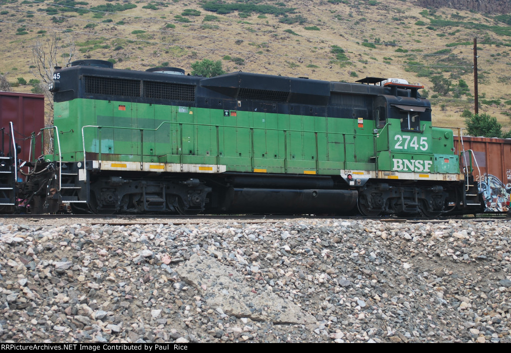 BNSF 2745